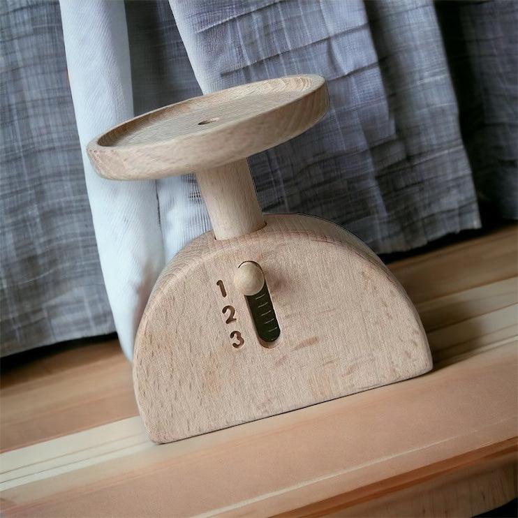Wooden_Weighing_Scale_Early_Maths_Learning_Pretend_Play_Toy_wooden-weighing-scale-pretend-play-2