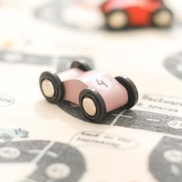 Wooden_Travel_on_the_Go_Car_Toy_with_Canvas_Board_Game_Mat_wooden-car-with-parking-map-12