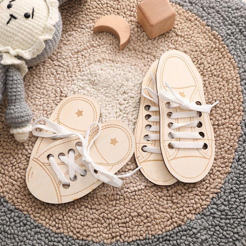 Wooden_Shoe_Lace_Threading._Early_Learning_Toy_for_Toddler_montessori-shoe-tying-toy-7