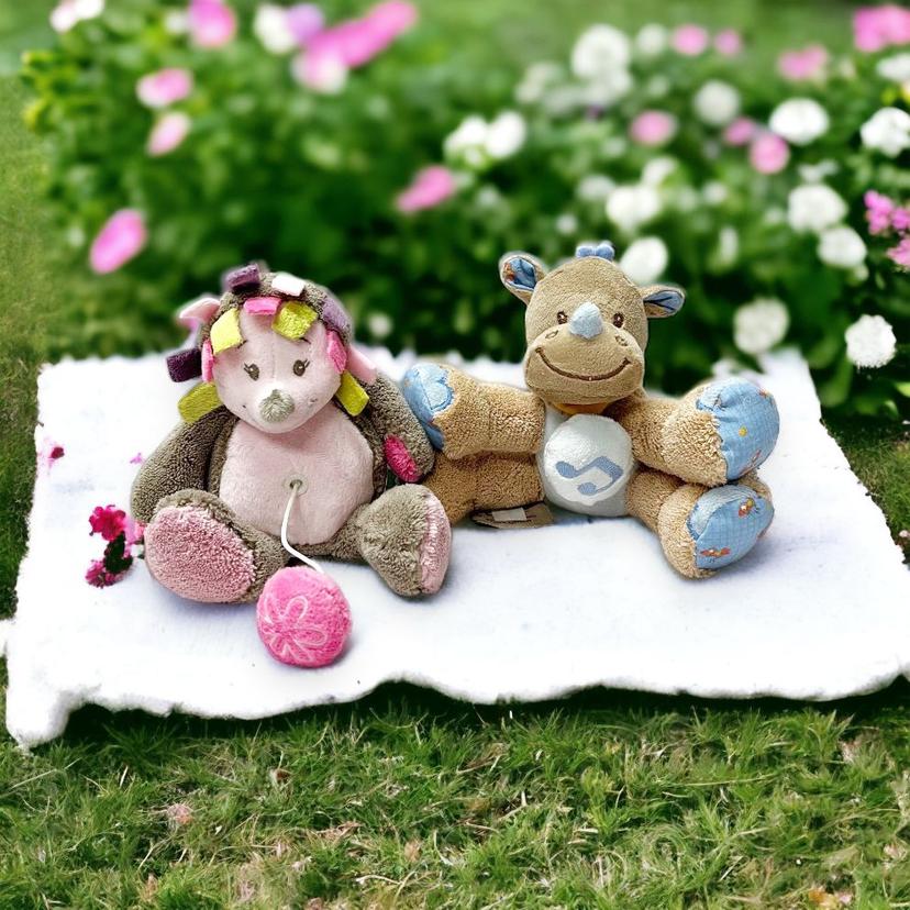 Nattou._Belgium_Soft_Toy_Brand._Baby_Rhino_Pull_Musical_Soft_Toy_Plushie._Stroller_Crib_Cot_nattou-hedgehog-rhino-pu