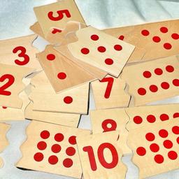 Montessori_Wooden_number_matching_board_with_box_wooden-montessori-number-matching-boards-with-box-1