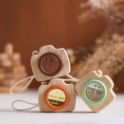 Mini_Wooden_Camera_Party_Favour_mini-wooden-camera-3