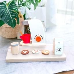 German_brand._Wooden_Coffee_Maker._Pretend_Kitchen_Play_Set_wooden-coffee-machine-4