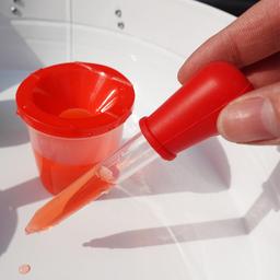 Colour_droppers_and_cups_set._Montessori_inspired_learning_colour-dropper-and-cup-2