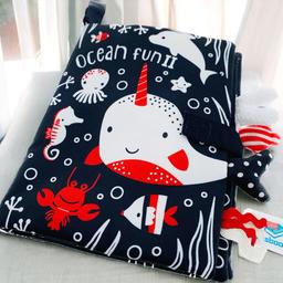Baby_Cloth_Black_White_Red_book._Sensory_tail_series_baby-cloth-book-sea
