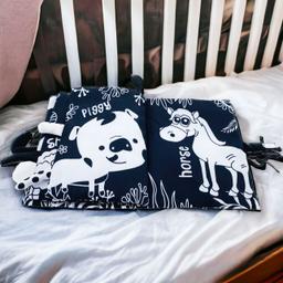Baby_Cloth_Black_White_Red_book._Sensory_tail_series_baby-cloth-book-farm-2