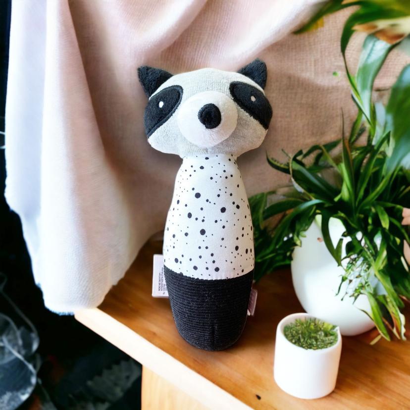 Mothercare_black_and_white_infant_toys_mothercare-raccoon-squeaker-5_5e01dee5-5010-423d-8606-33a0dfd48de5