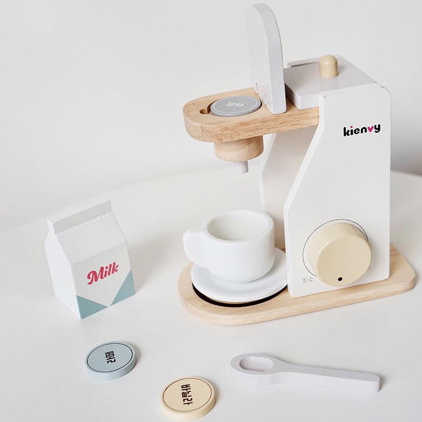 Korean_brand_Kienvy_wooden_coffee_maker_kitchen_pretend_role_play_kienvy-wooden-coffee-maker-0