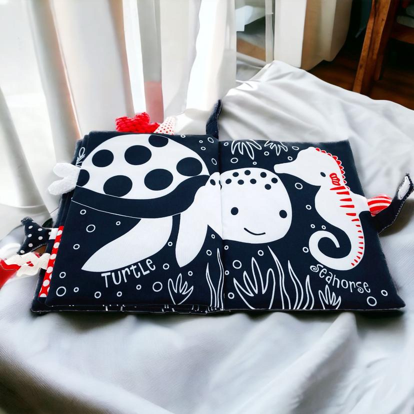 Baby_Cloth_Black_White_Red_book._Sensory_tail_series_baby-cloth-book-sea-2_08a40903-c481-42a0-8235-ffcc4adbf31f