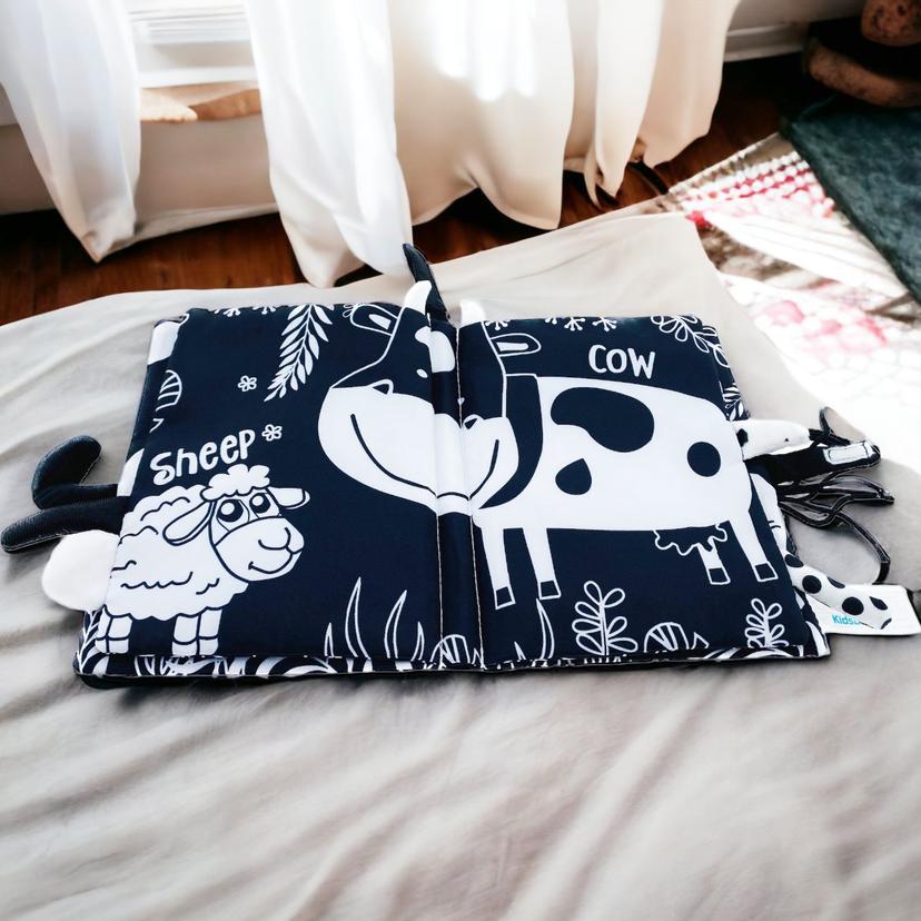 Baby_Cloth_Black_White_Red_book._Sensory_tail_series_baby-cloth-book-farm-3